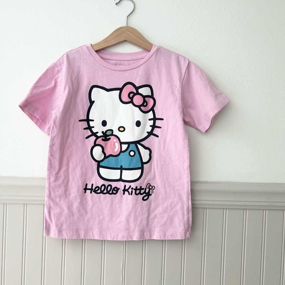 Hello Kitty Girls Small 6 Light Pink Short Sleeve Graphic Tee for Kids